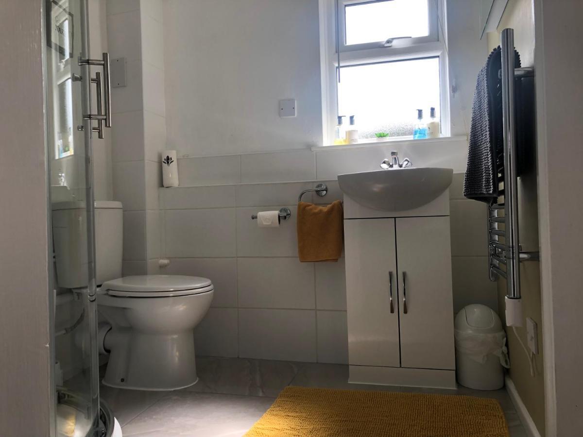 Little Park Holiday Homes Self Catering Cottages 1 & 2 Bedrooms Available Close To Tutbury Castle Exterior photo
