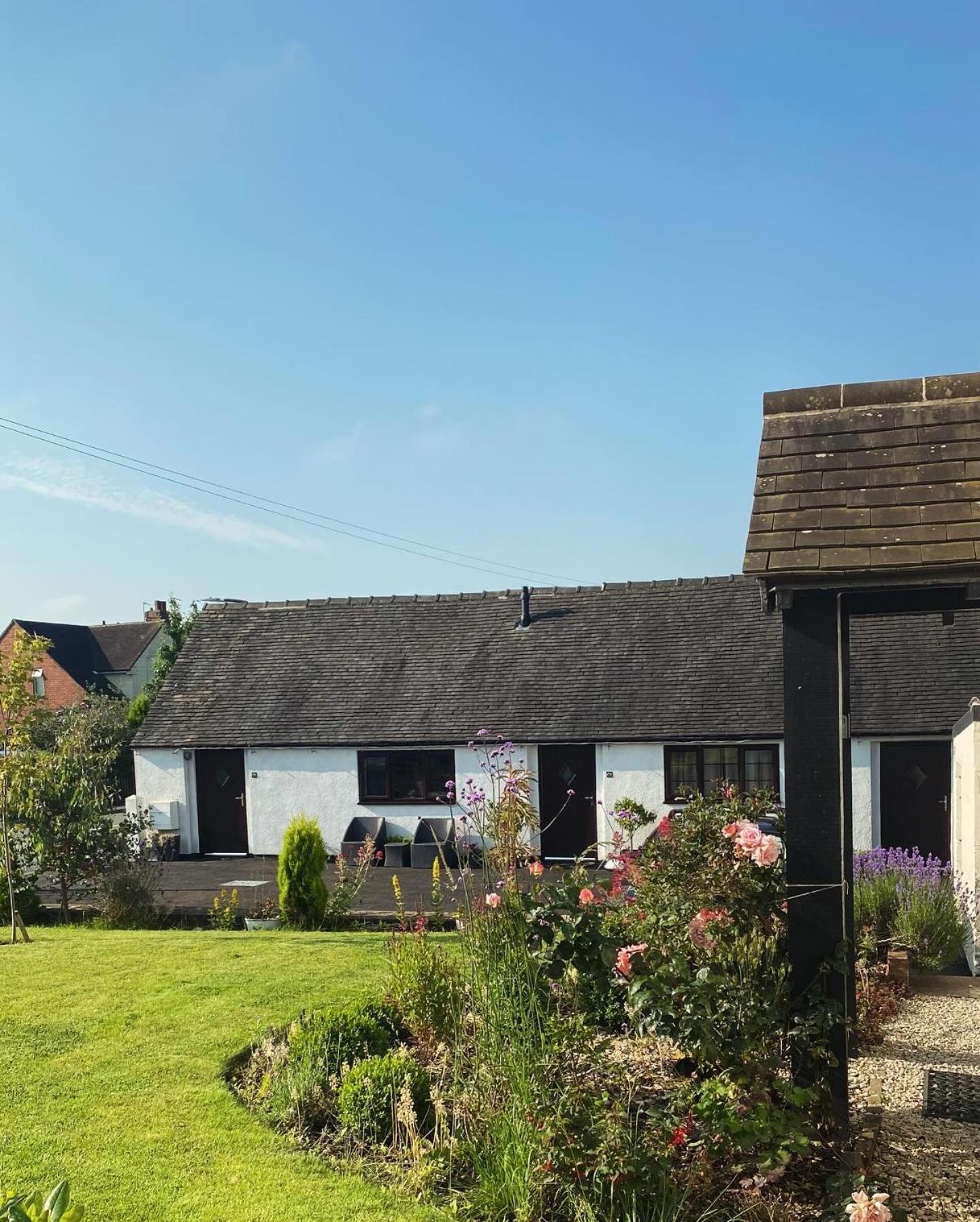 Little Park Holiday Homes Self Catering Cottages 1 & 2 Bedrooms Available Close To Tutbury Castle Exterior photo