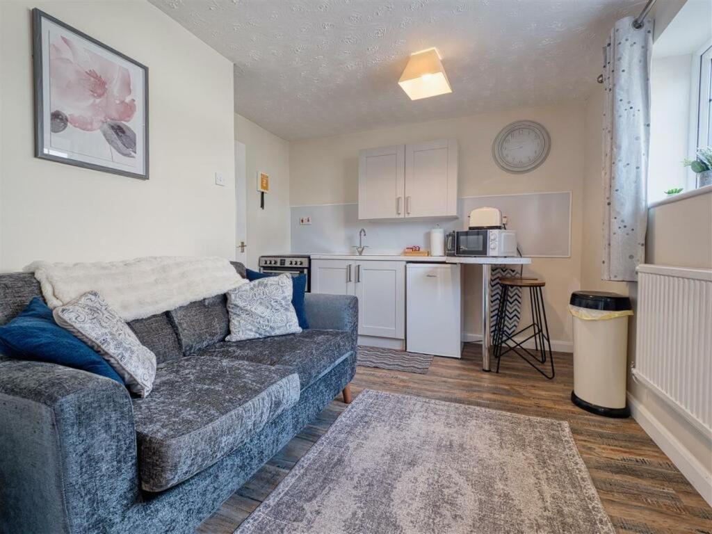 Little Park Holiday Homes Self Catering Cottages 1 & 2 Bedrooms Available Close To Tutbury Castle Exterior photo